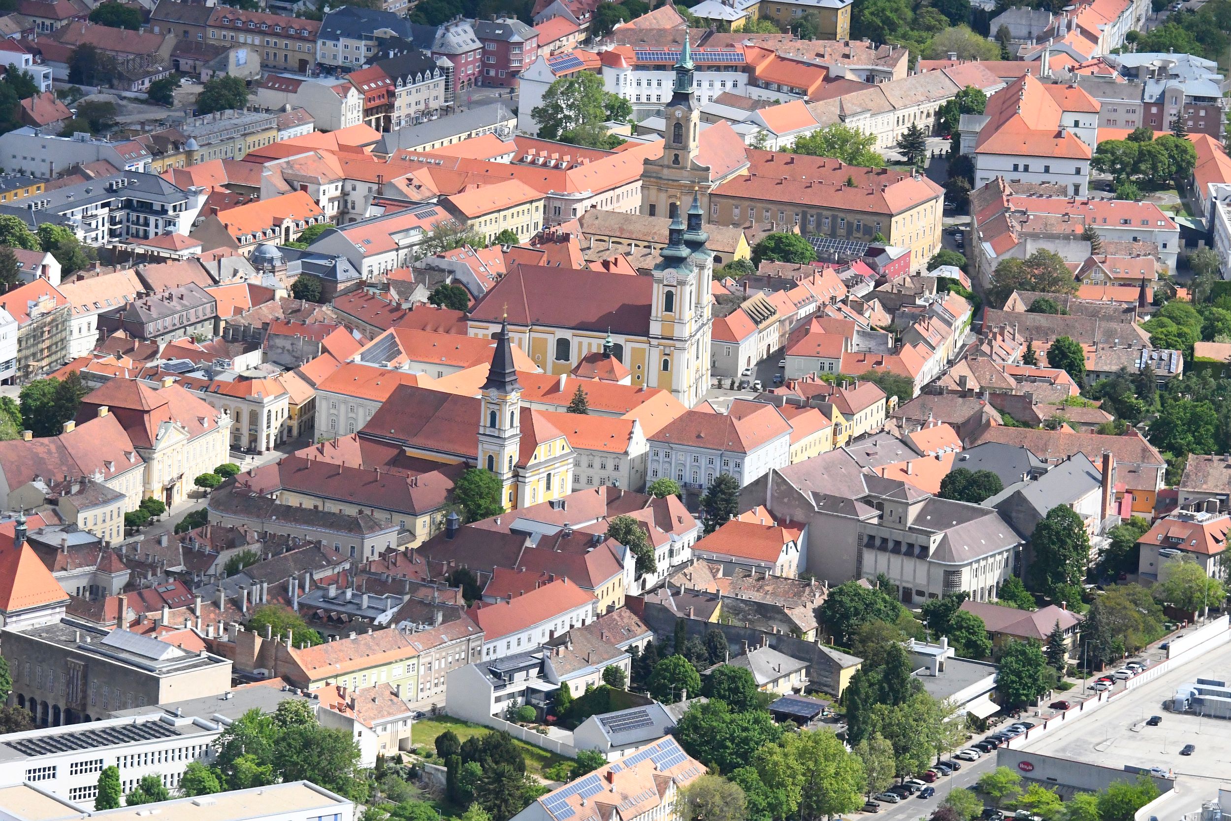 Tovább folytatódnak a Siklósi Gyula Várostörténeti Kutatóközpont városismereti sétái